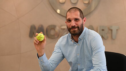 Mozzart kupio Novakovu lopticu na licitaciji za pomoć malom Todoru