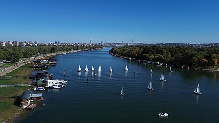 Fondacija Mozzart dala vetar u leđa za puna jedra i čistiju reku tokom regate Belgrade Cruiser Cup