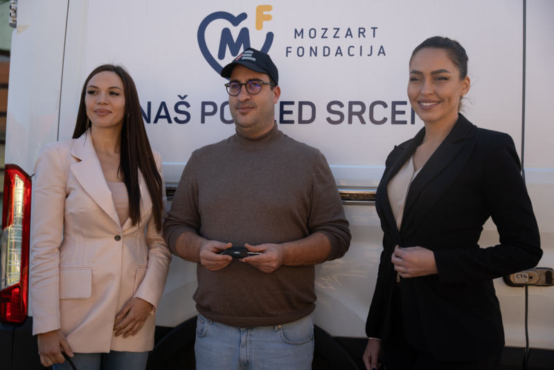 Фондација Моцарт донирала комби Удружењу банка хране Војводинеу 