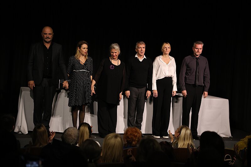 Две црнохуморне комедије отвориле јануарски репертоар у Фондацији Моцарт Две црнохуморне комедије отвориле јануарски репертоар у Фондацији Моцарт